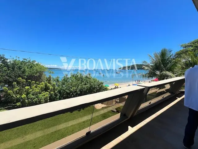 Incrível Apartametno de 559m² Frente ao Mar