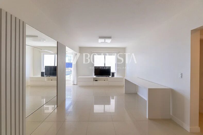 Apartamento 3 suítes frente mar à venda em Bombinhas 2