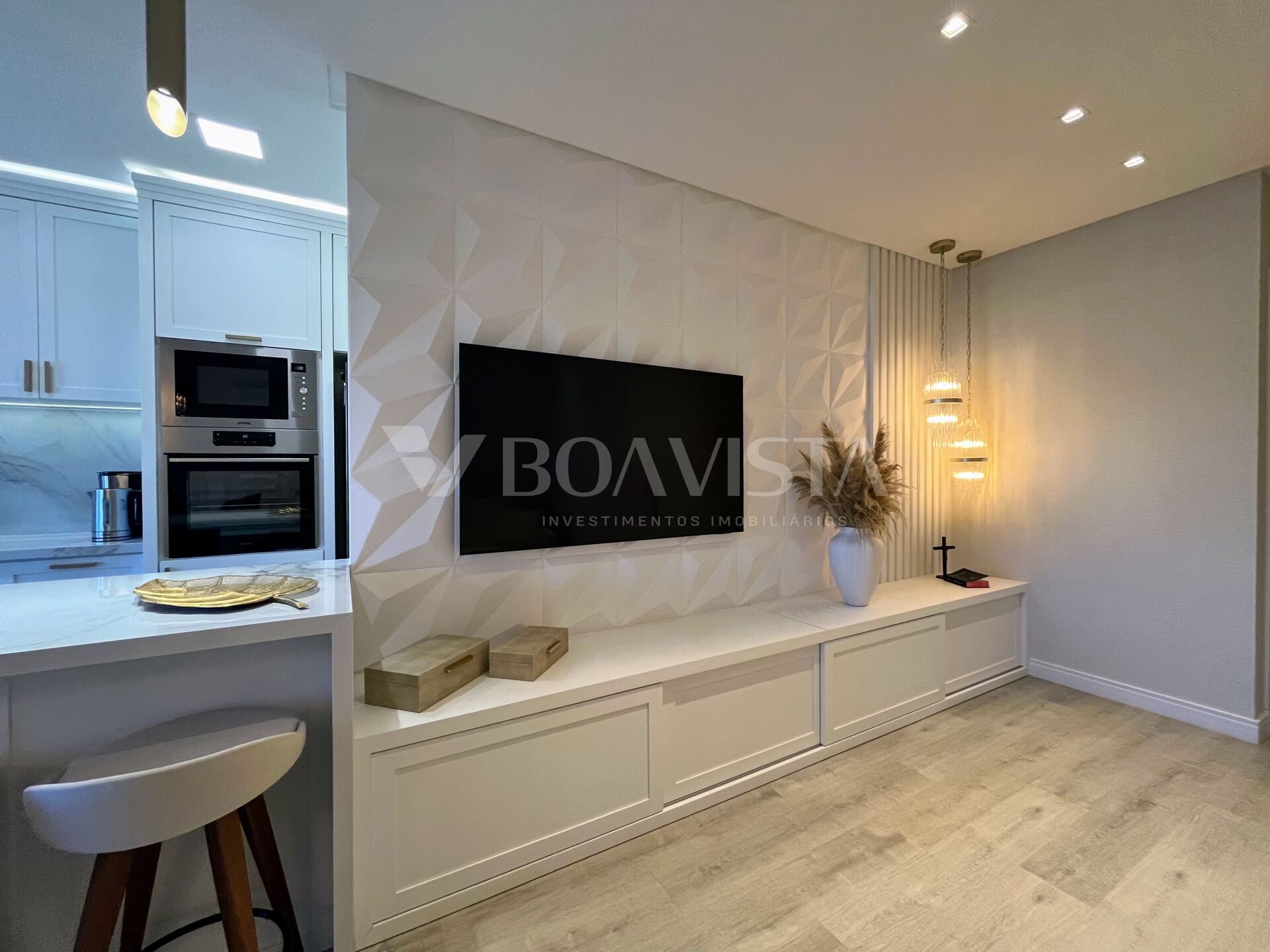 Apartamento de alto padrão com vista mar à venda em Bombinhas 2