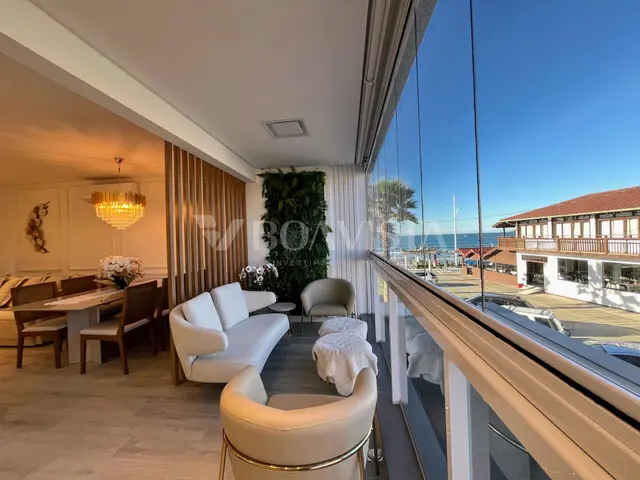 Apartamento de alto padrão com vista mar à venda em Bombinhas