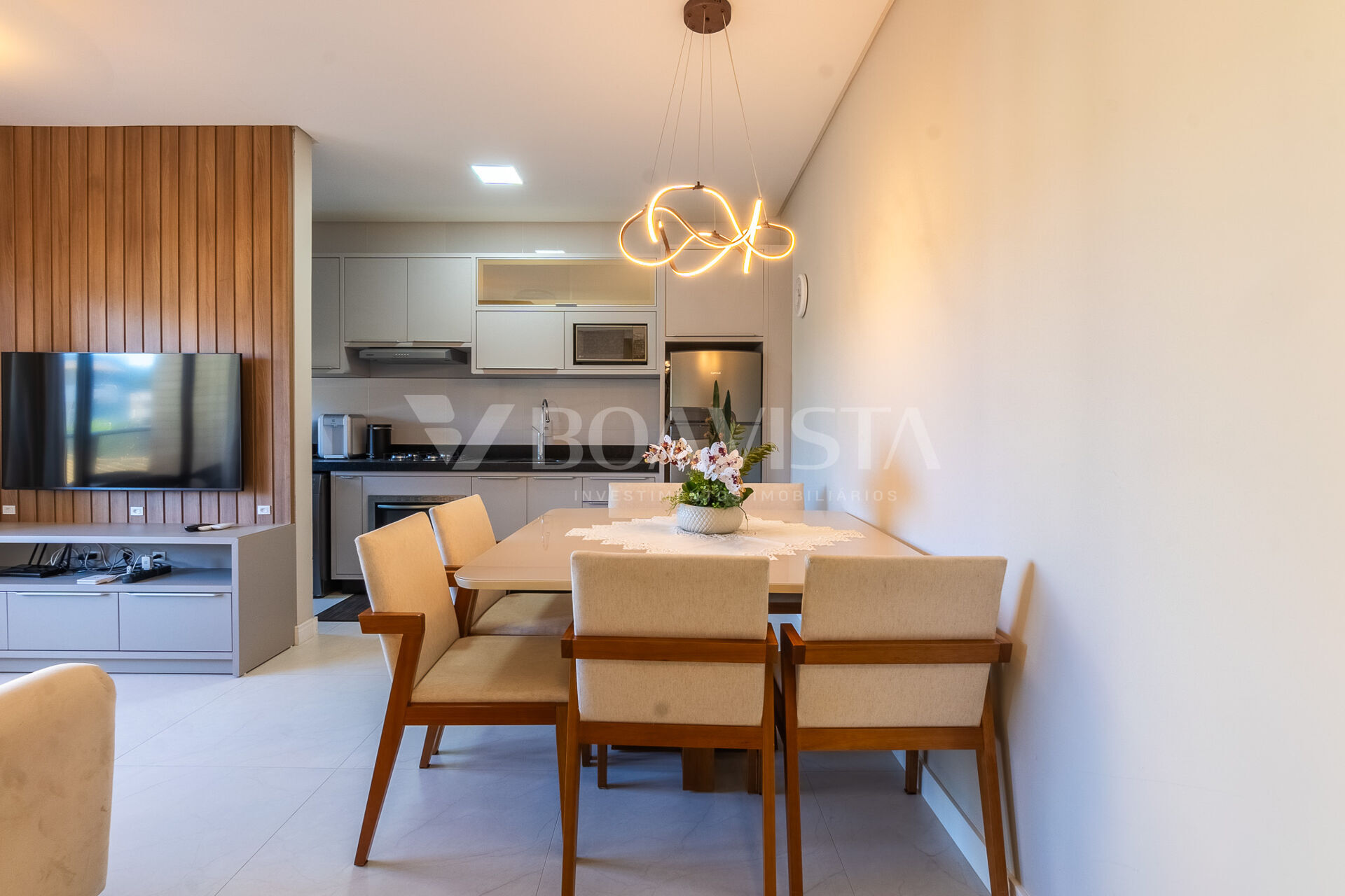 Apartamento mobiliado com piscina, academia e lazer próximo ao mar à venda em Bombinhas 2