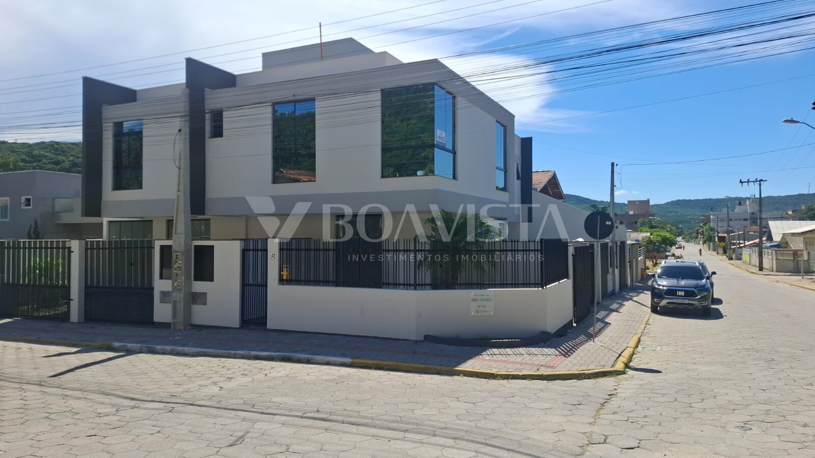 Sobrado à venda, 2 quartos, 2 suítes, 2 vagas, José Amândio - Bombinhas/SC 2