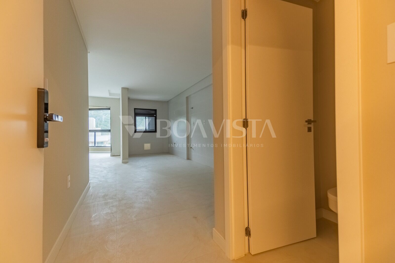 Apartamento Alto Padrão com Piscina - 2 suítes em Bombas - Bombinhas/SC 3