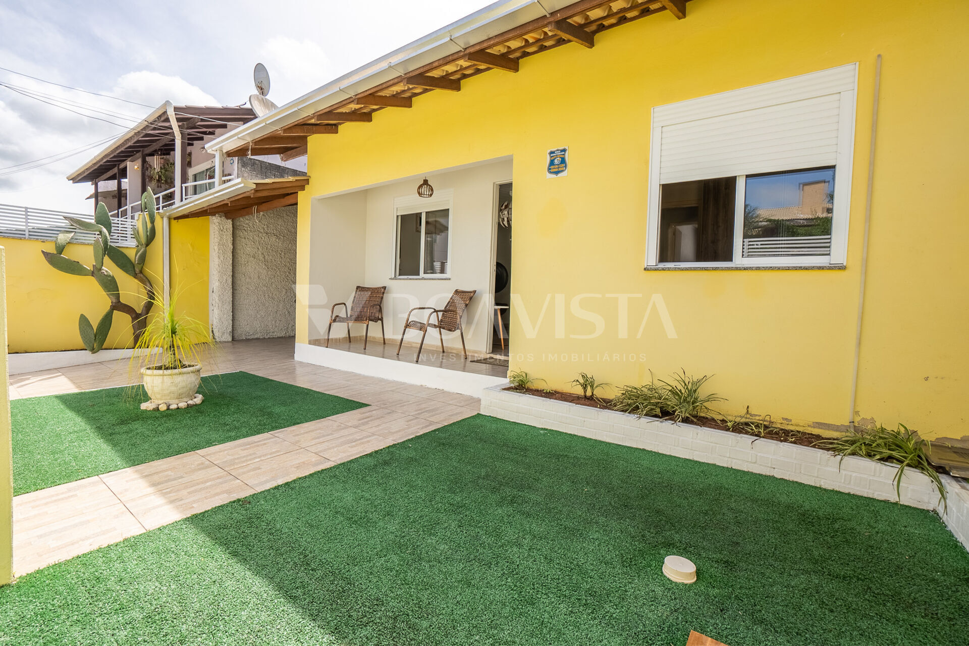 Casa com piscina - 4 Quartos e Ampla Área de Lazer em Bombinhas 2
