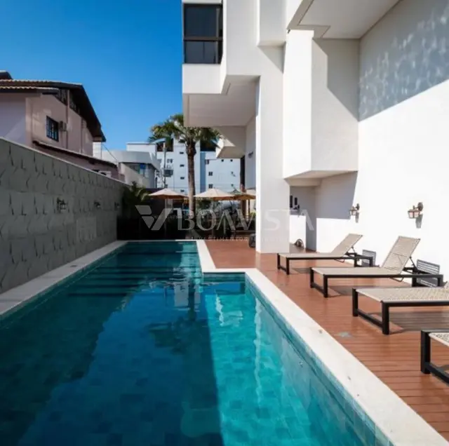 Lindo apartamento mobiliado e decorado à Venda com 2 Quartos (1 suíte) em Bombas, Bombinhas