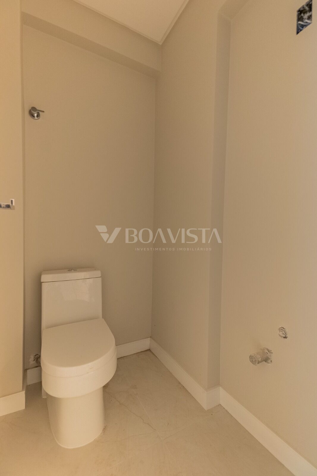 Apartamento Alto Padrão com Piscina - 2 suítes em Bombas - Bombinhas/SC 3