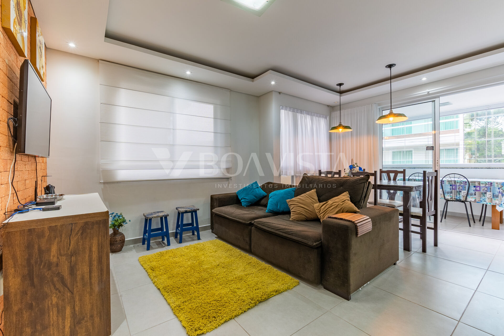 Apartamento em Bombas, com 01 suítes + 01 dormitório 3