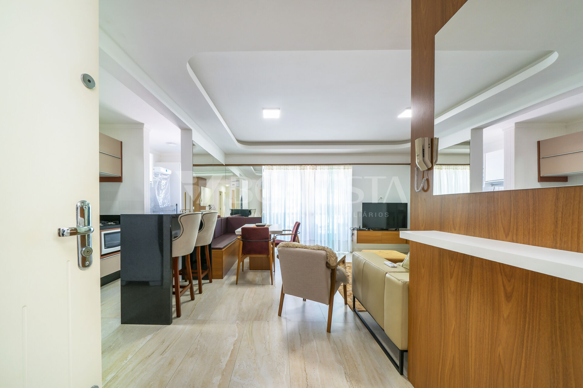 Apartamento à Venda com 2 Quartos (1 suíte) em Bombas, Bombinhas 3