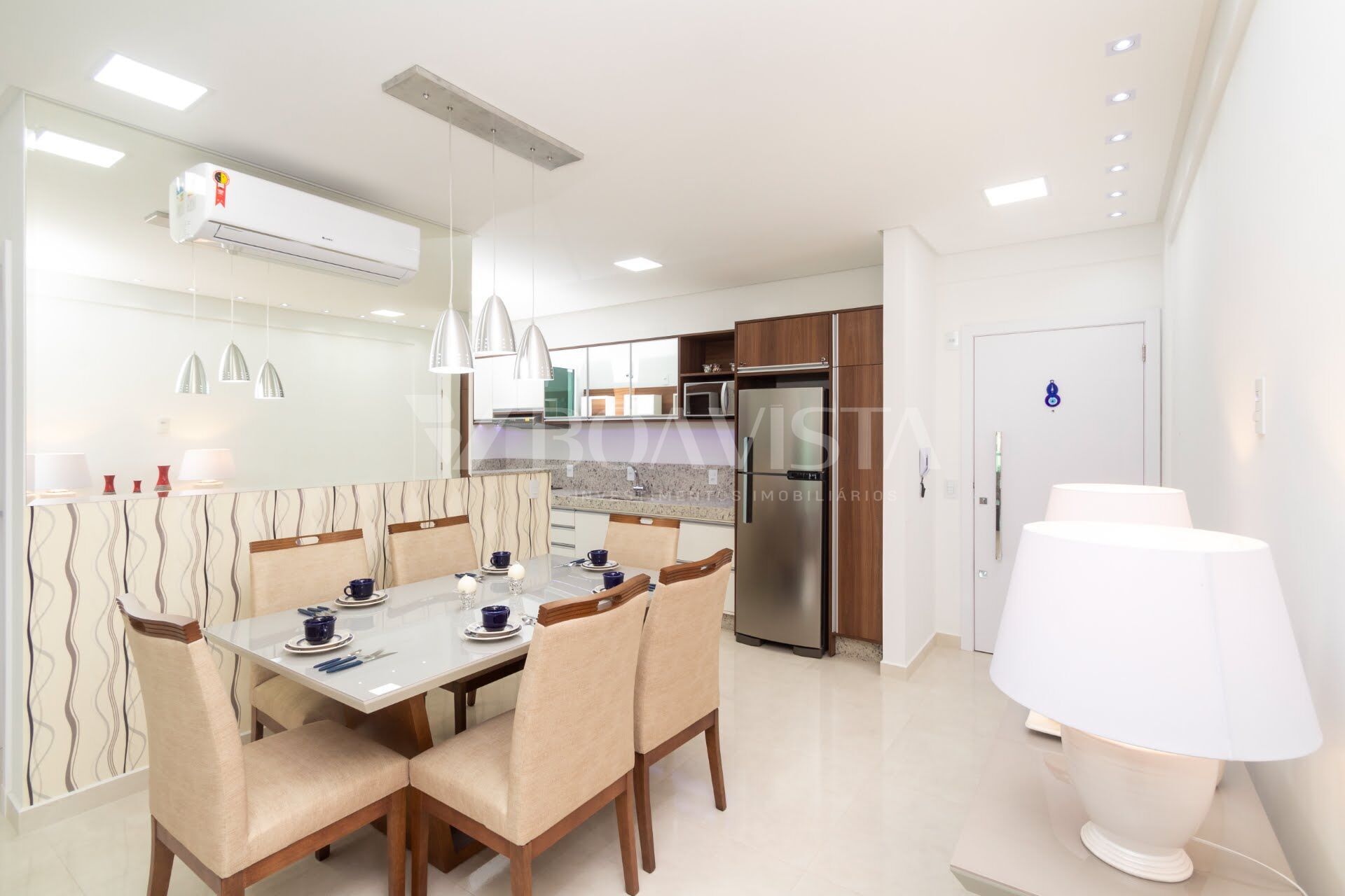 Apartamento 2 quartos, a 100 metros da praia de Bombas 2