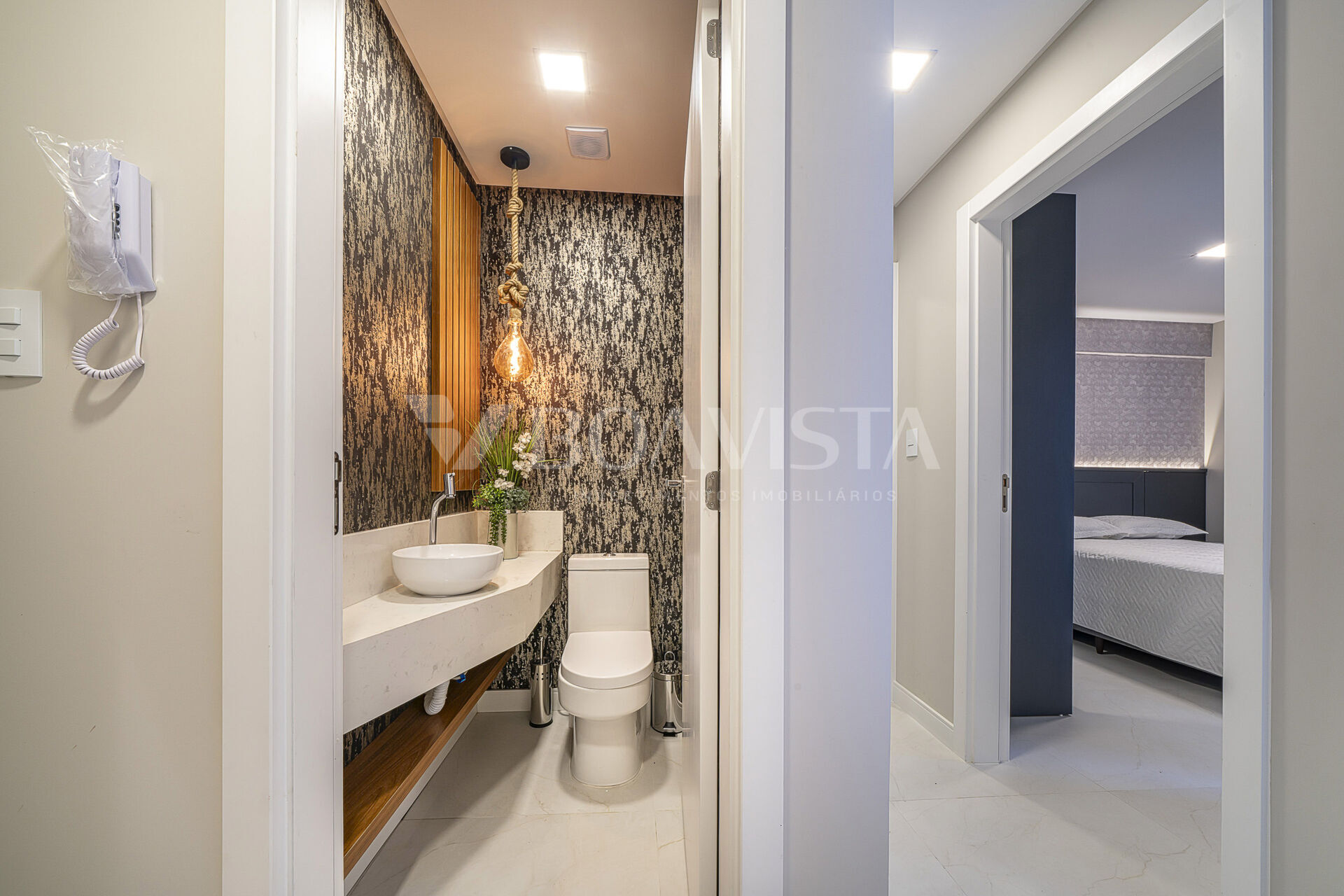 Apartamento Alto Padrão com Piscina - 2 suítes em Bombas - Bombinhas/SC 2