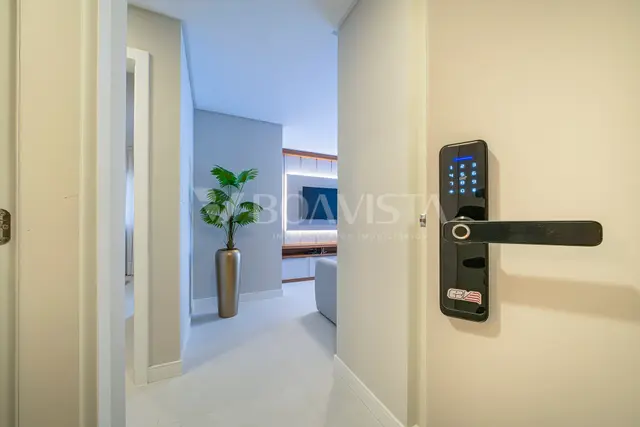 Apartamento Alto Padrão com Piscina - 2 suítes em Bombas - Bombinhas/SC