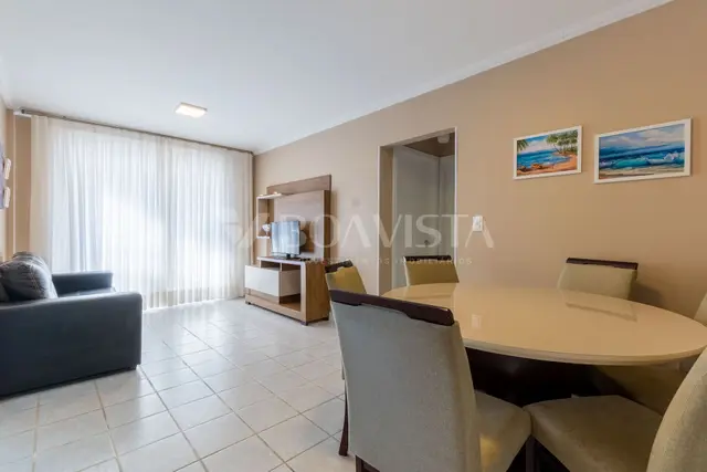 Apartamento na avenida da praia à venda em Bombinhas