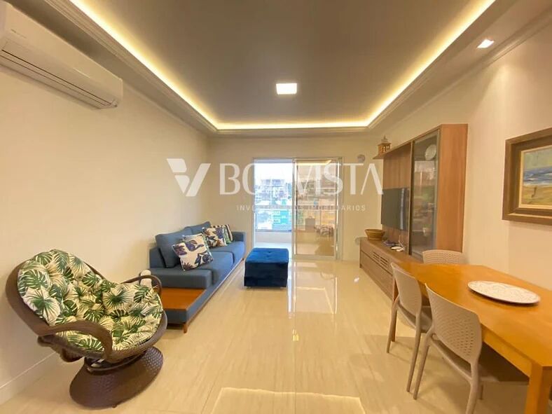 Apartamento à Venda com 3 Quartos com Vista para o Mar em Bombinhas 2