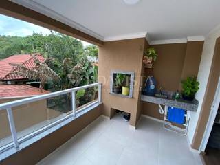Apartamento mobíliado localizado na praia de Bombas. 7