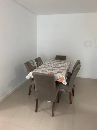 Apartamento mobiliado e decorado localizado na praia de Bombas. 5