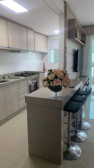 Apartamento mobiliado e decorado localizado na praia de Bombas. 8
