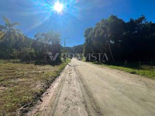 TERRENO COM ÓTIMA LOCALIZAÇÃO À VENDA EM BOMBINHAS 7