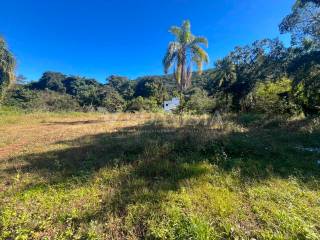 TERRENO COM ÓTIMA LOCALIZAÇÃO À VENDA EM BOMBINHAS 8