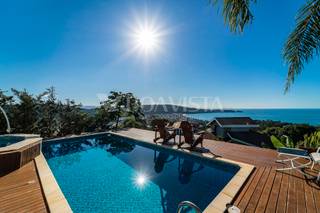 Mansão com Vista Panorâmica, 5 Suítes e Amenities Premium em Bombinhas 4