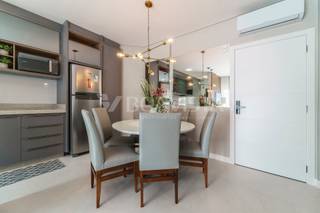 Apartamento de alto padrão exclusivo e mobiliado próximo ao mar à venda em Bombinhas 4